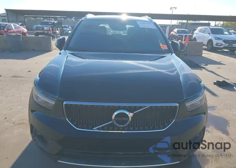 2022 Volvo Xc40 T5 Momentum z USA, uszkodzony, nr VIN YV4162UK1N2763065